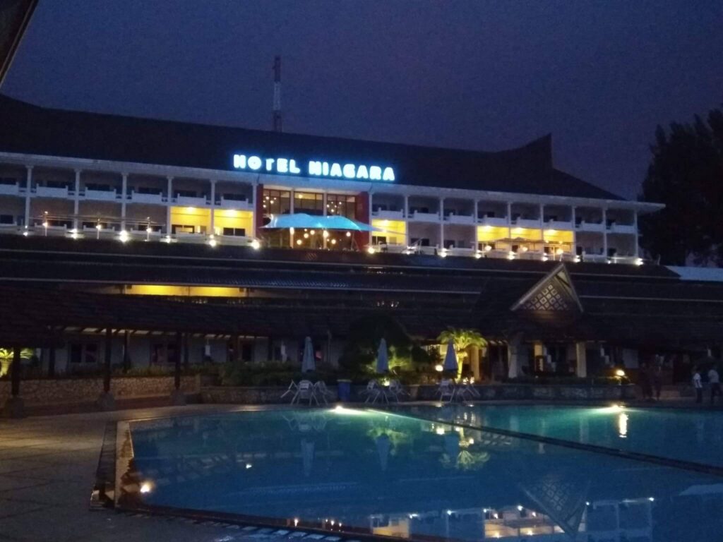 Niagara Hotel & sunset