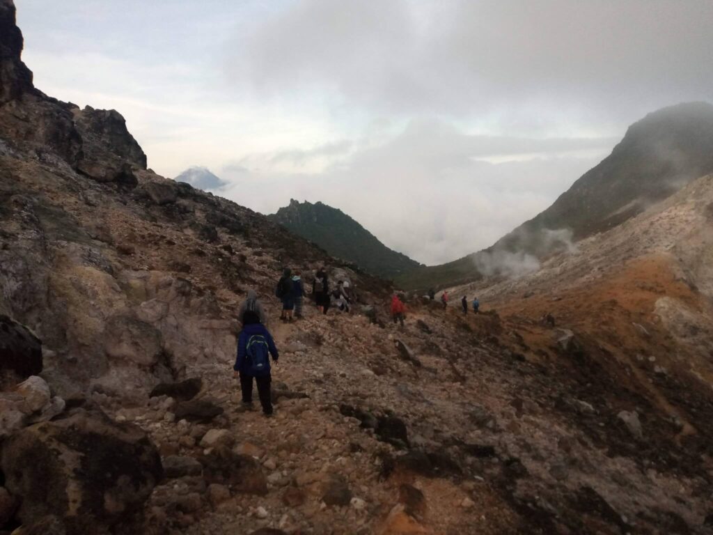 hiking sibayak volcano