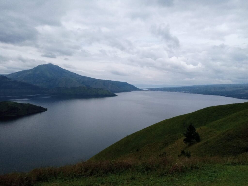 lake toba