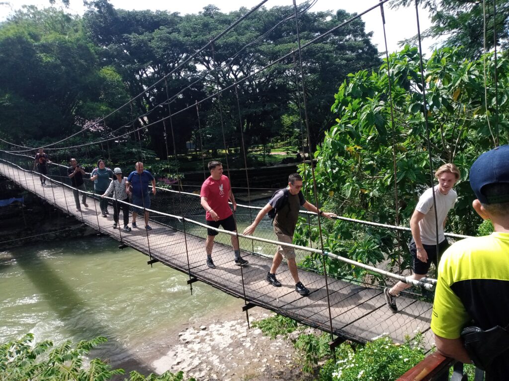 bukit lawang sky bridge