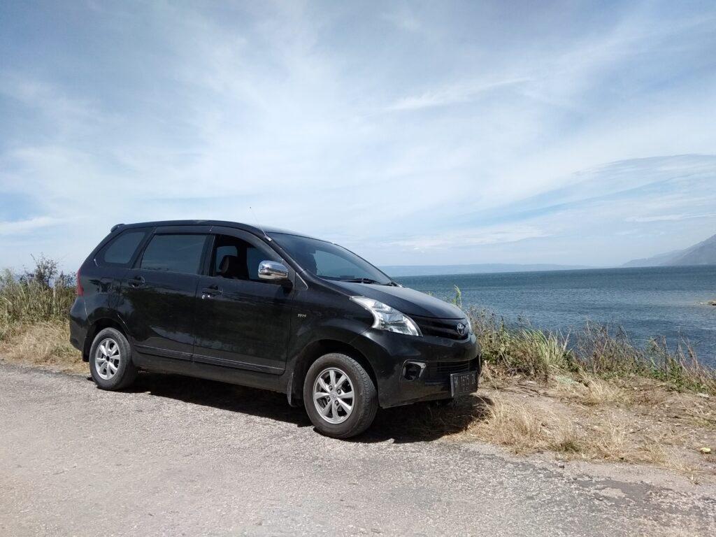 Car Rental Medan lake toba