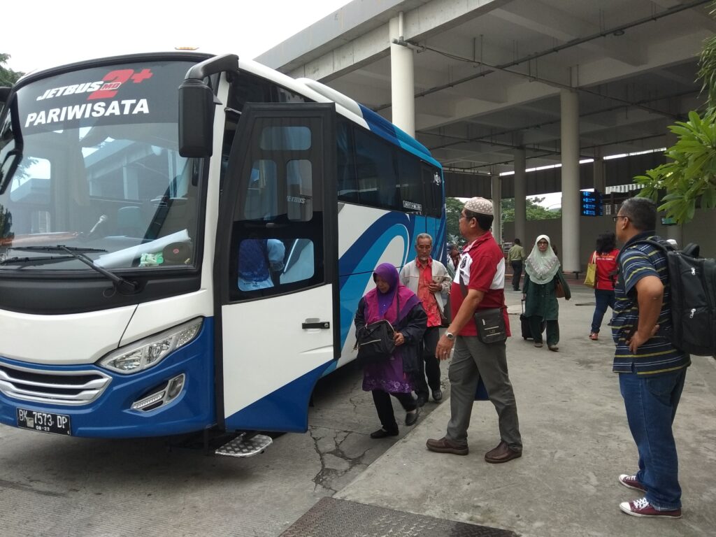 Medan Tourist Coach